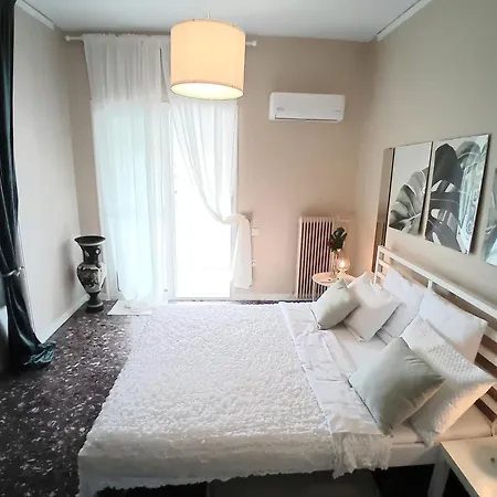 Vestige Shared Apartment Piraeus Exterior photo